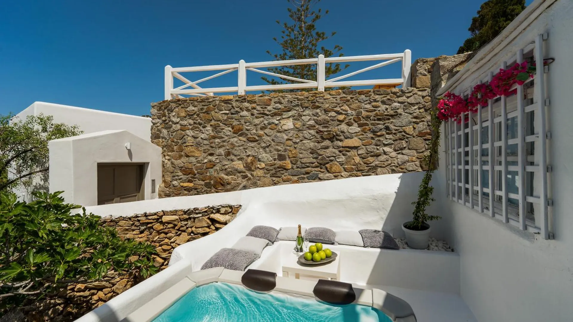 Seaview Central Suites Mykonos Town Greece
