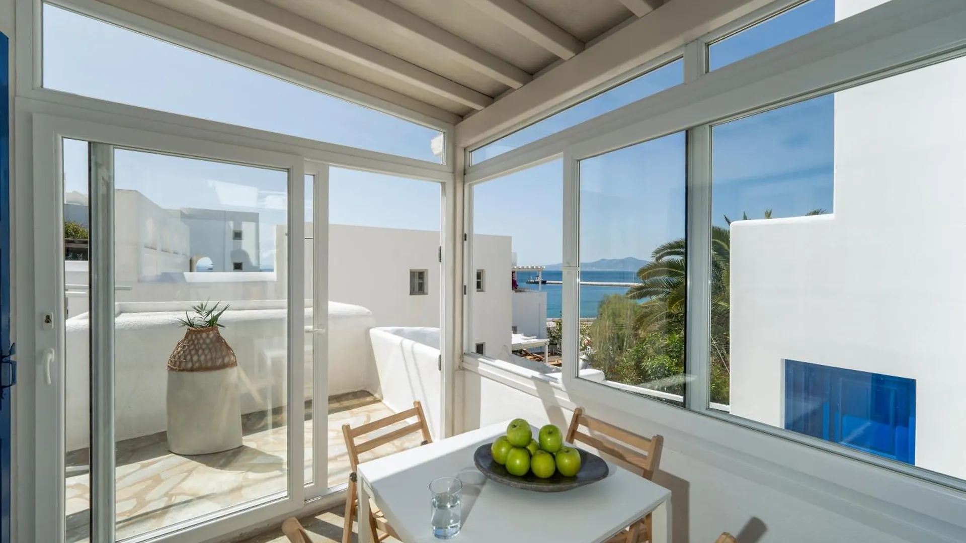 Seaview Central Suites Mykonos Town Апартаменты